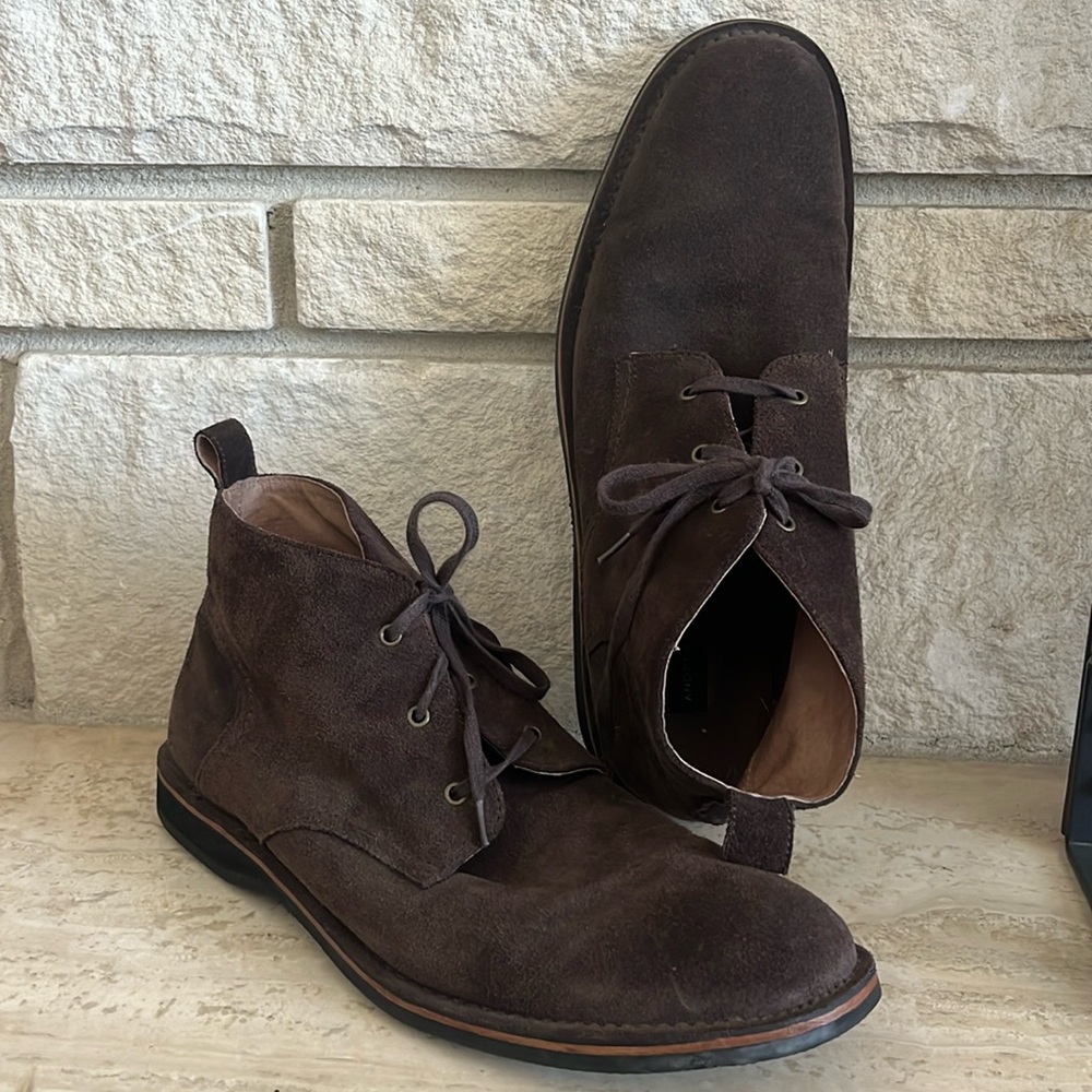 Andrew Marc Chukka boot. Men’s size 13.